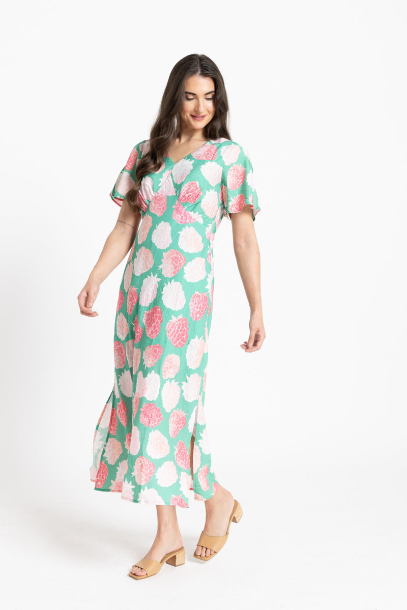 Women wearing a green dress